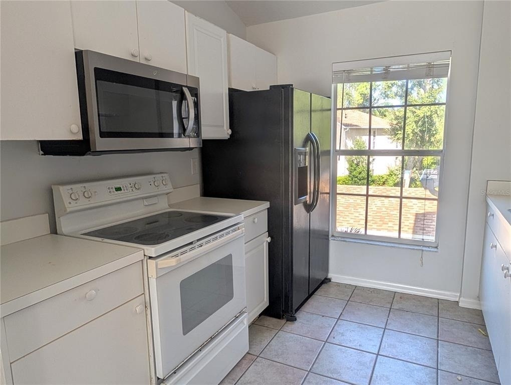 8390 Wingate Drive - Photo 4