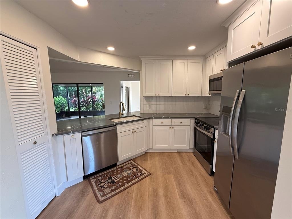 6468 Jarvis Road - Photo 10