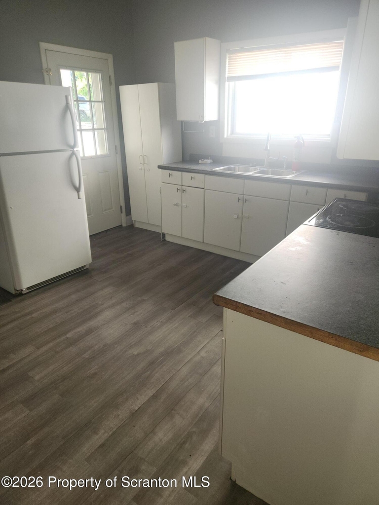 649 Morgan Street - Photo 2