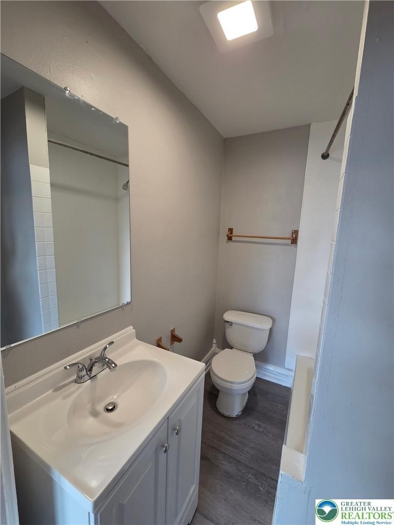 926 W Walnut Street - Photo 6
