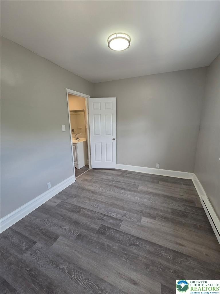926 W Walnut Street - Photo 1
