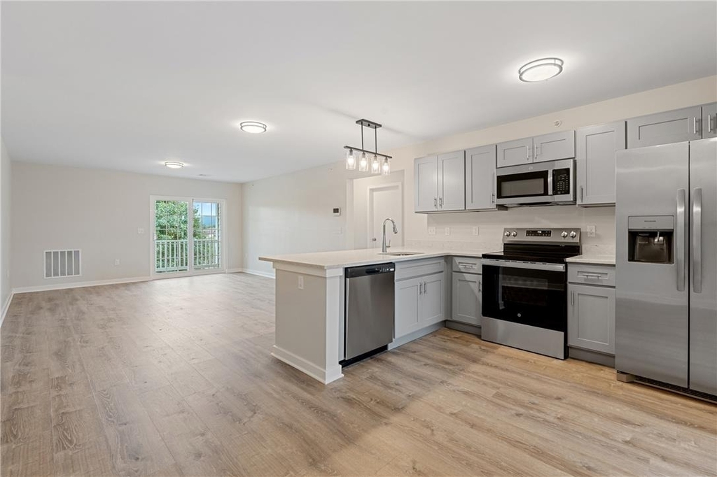 2039 Clermont Street - Photo 1