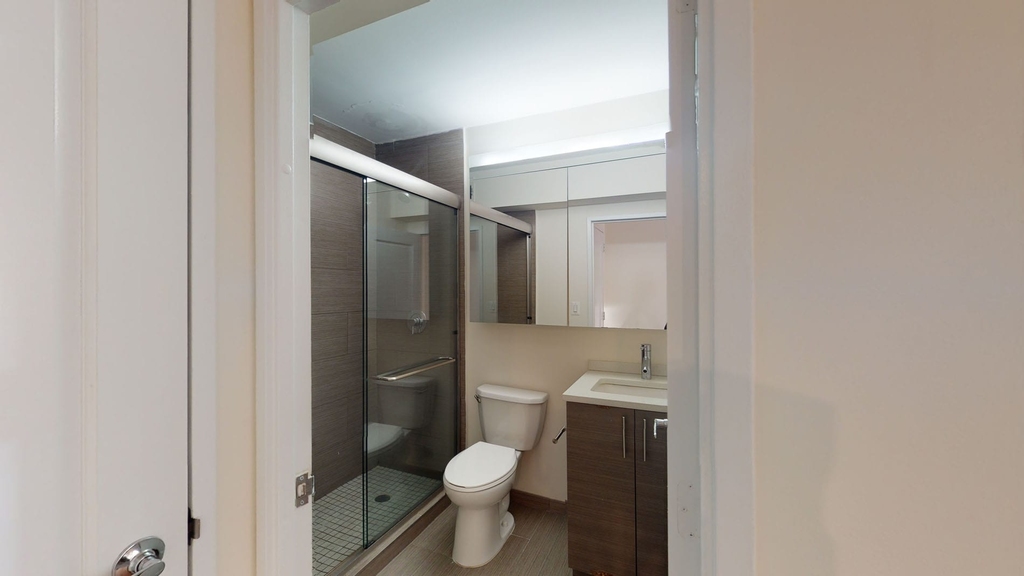 401 E 34th St - Photo 3
