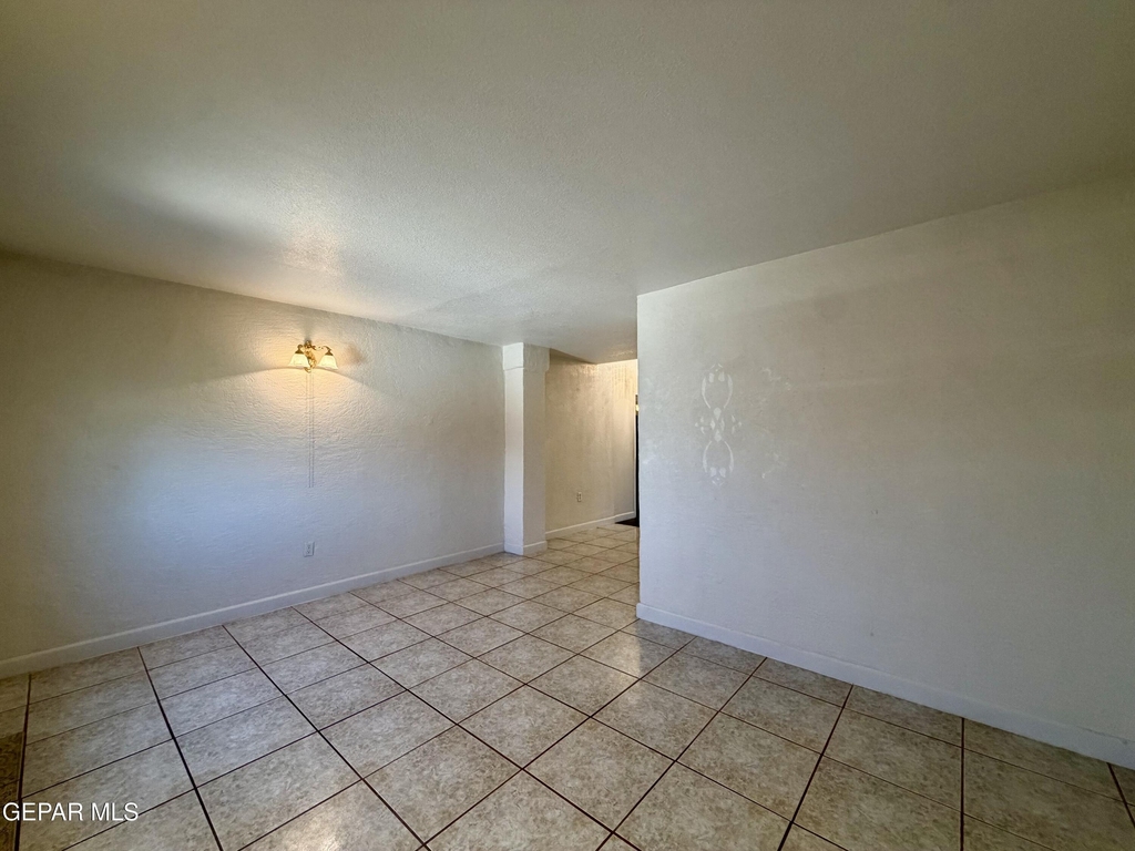 4332 Loma De Brisas Drive - Photo 3