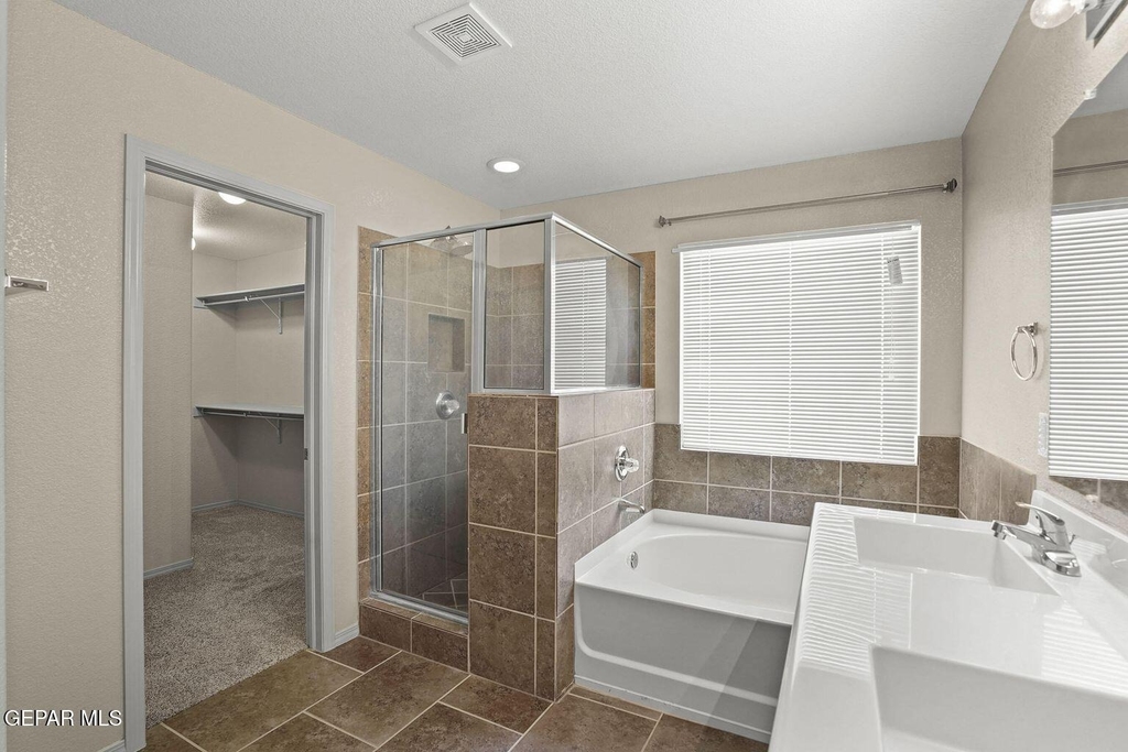 5028 Silver Ranch Avenue - Photo 18