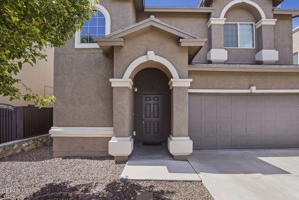 5028 Silver Ranch Avenue - Photo 3