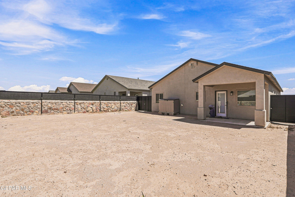 13689 Flora Vista Avenue - Photo 5