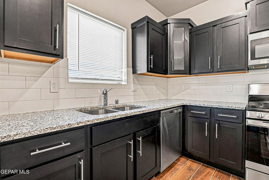 13689 Flora Vista Avenue - Photo 9