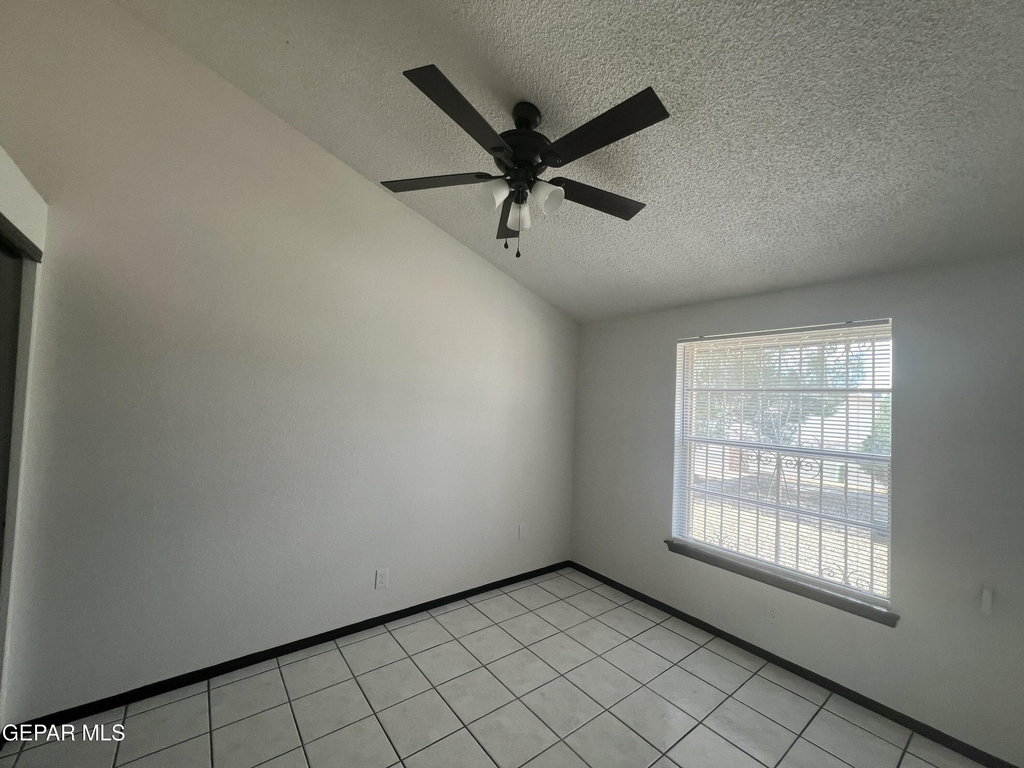 7772 Iroquois Drive - Photo 12