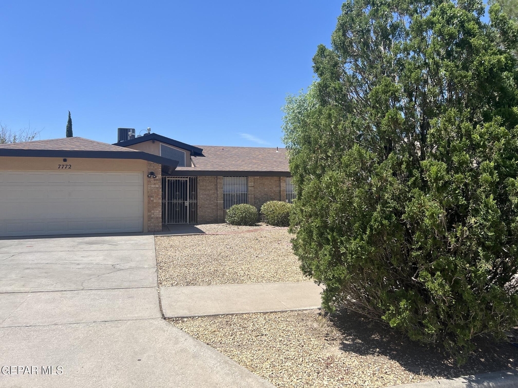 7772 Iroquois Drive - Photo 5