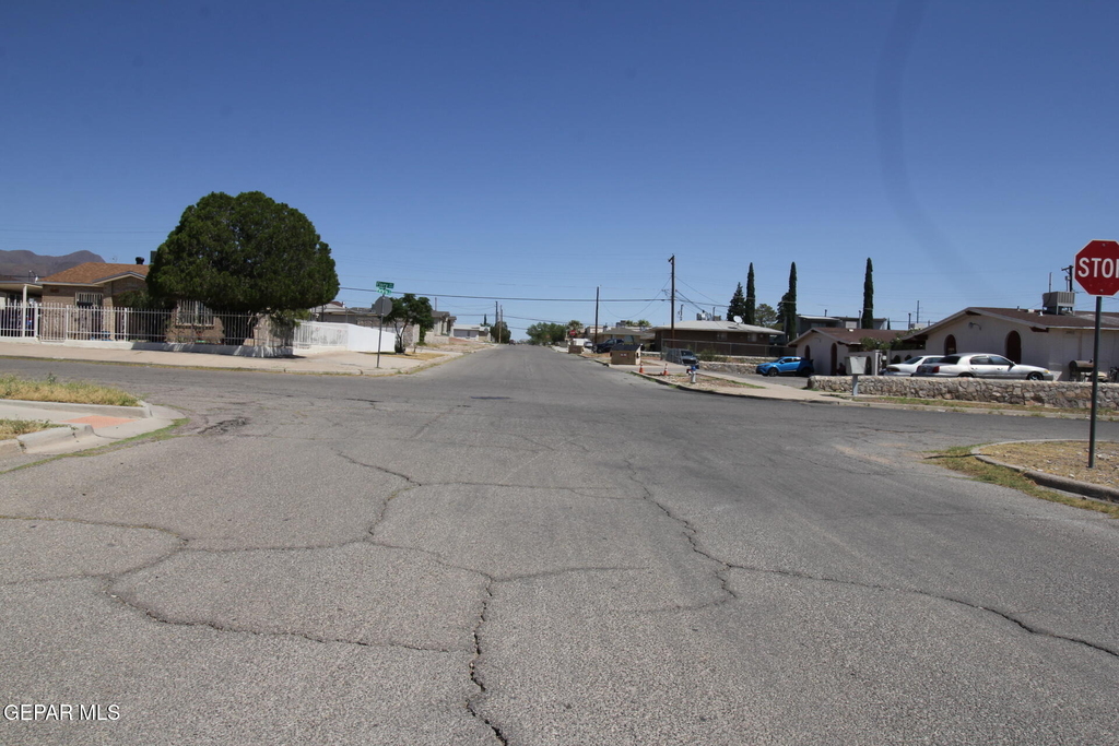 3900 Flory Avenue - Photo 2