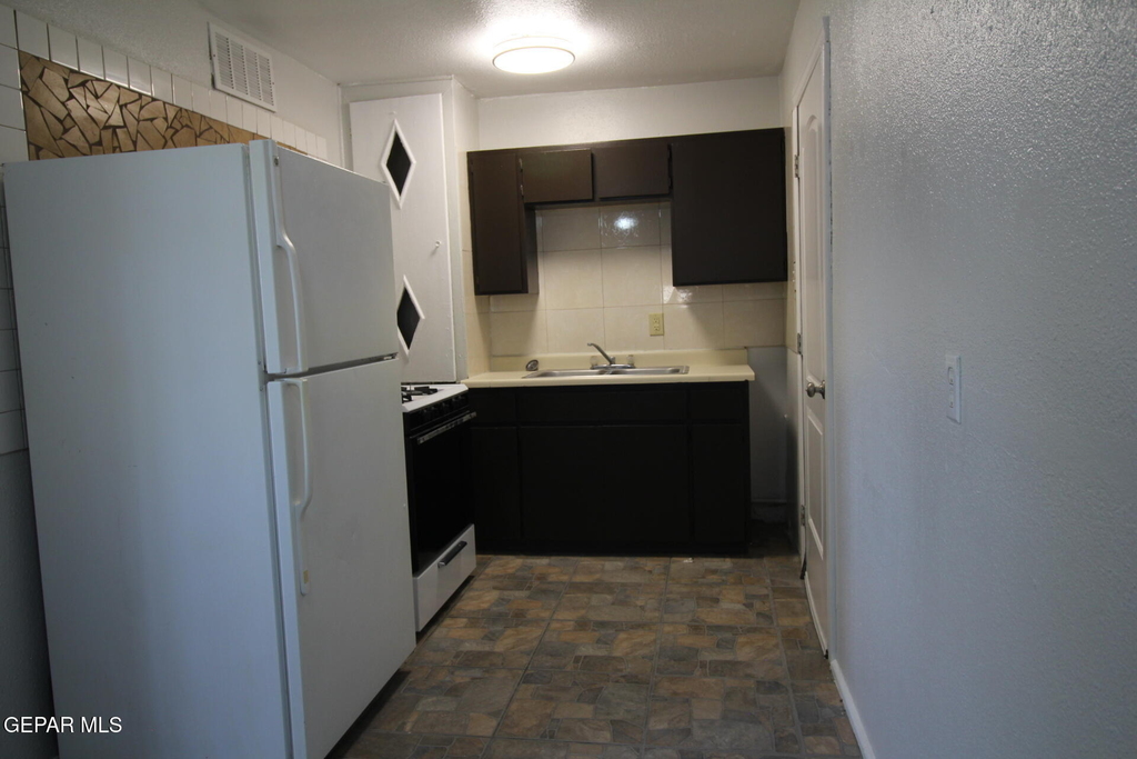 3900 Flory Avenue - Photo 3