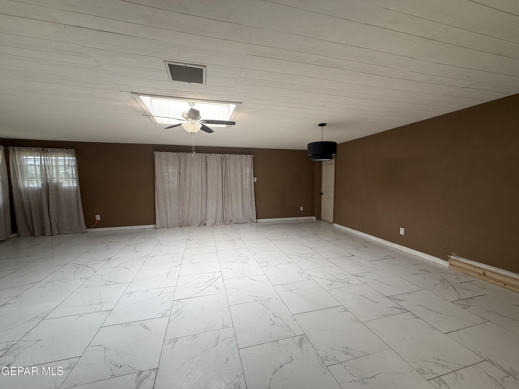5725 Wren Avenue - Photo 14