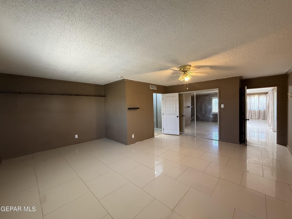5725 Wren Avenue - Photo 21