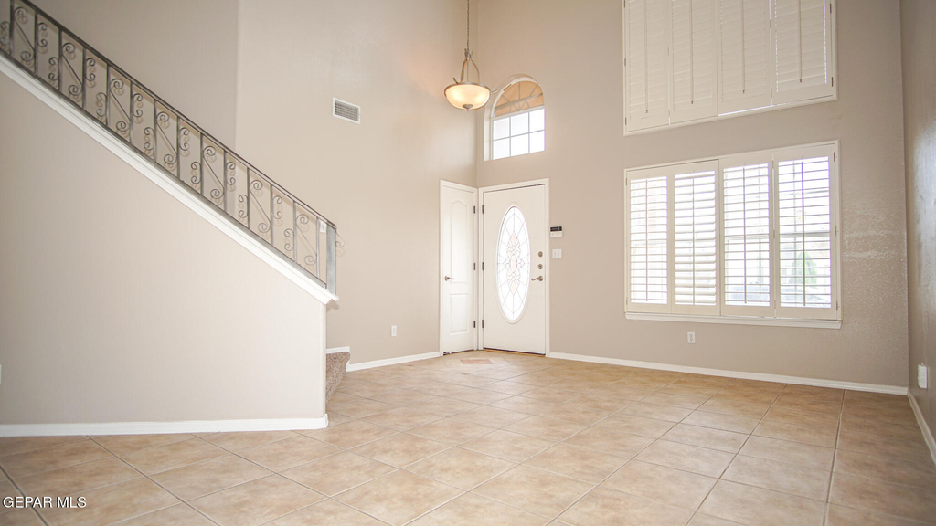 6325 Franklin Ridge Drive - Photo 3