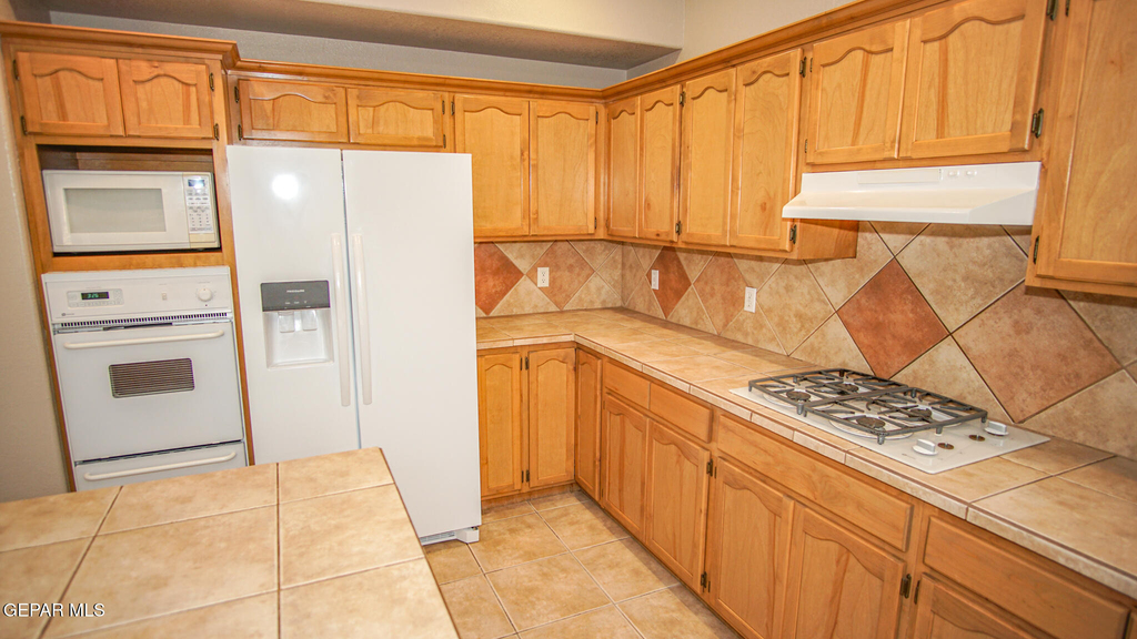 6325 Franklin Ridge Drive - Photo 9