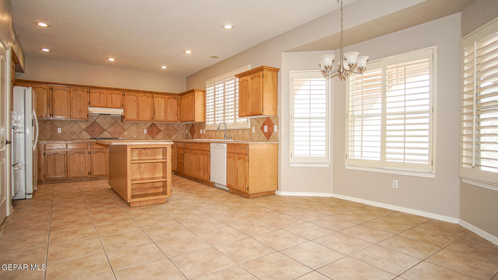 6325 Franklin Ridge Drive - Photo 5