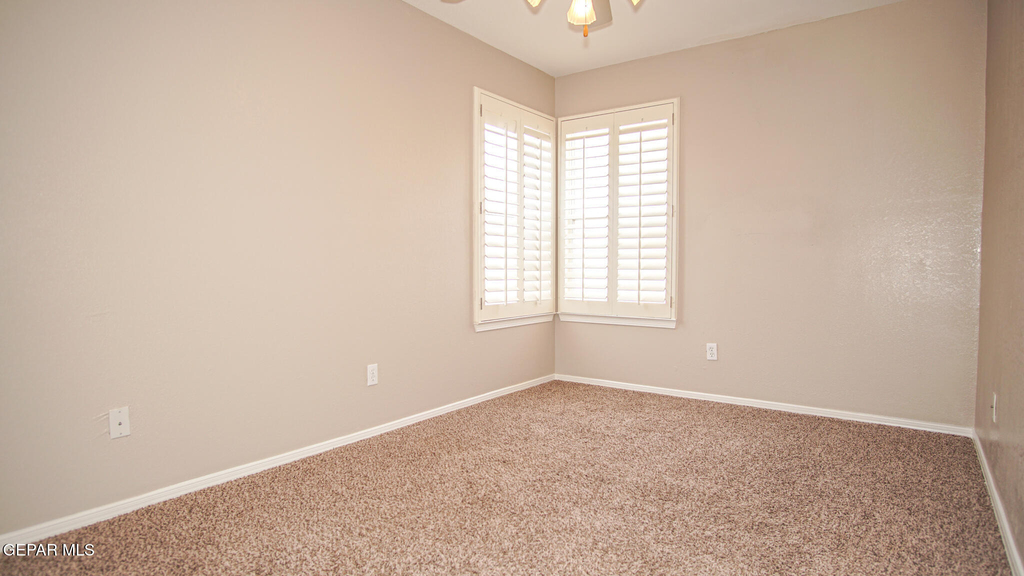 6325 Franklin Ridge Drive - Photo 17