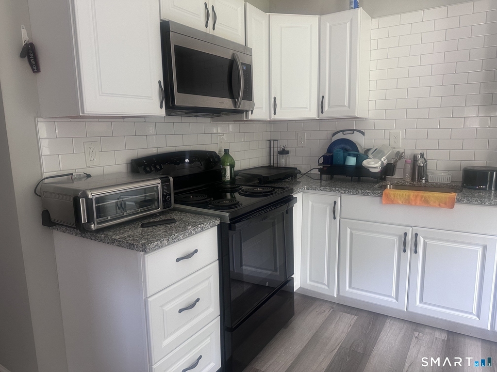 205 Forbes Street - Photo 3