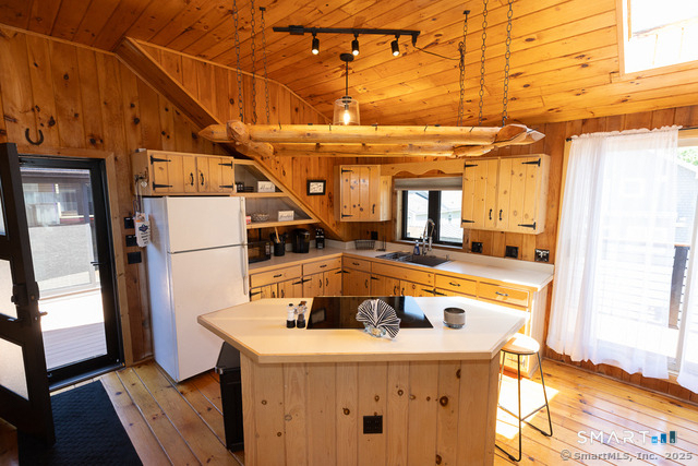 48b Swan Avenue - Photo 6