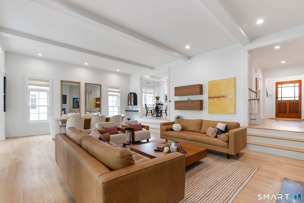 9 Damia Drive - Photo 8
