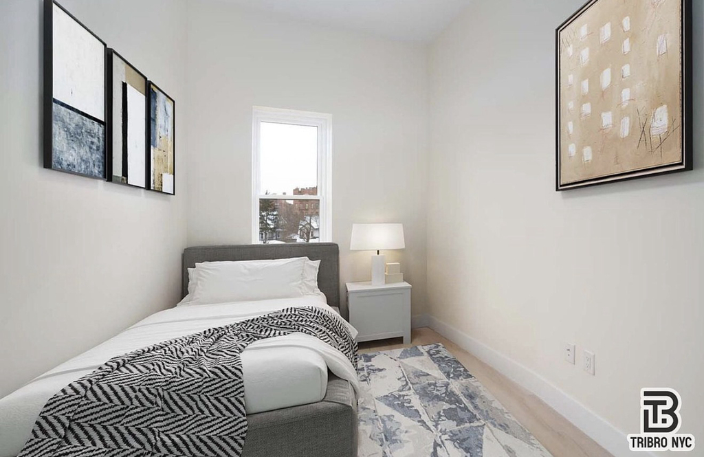 905 Church Avenue - Photo 6