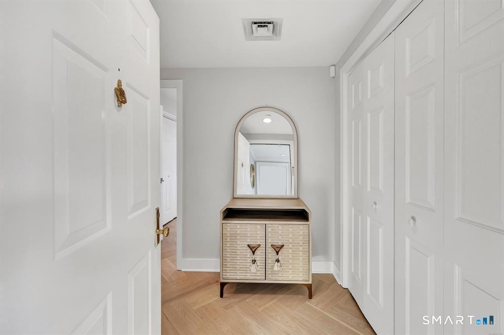 43 Harbor Drive - Photo 2
