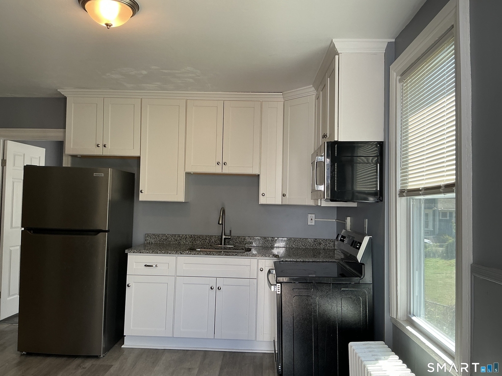 160 Main Street - Photo 1