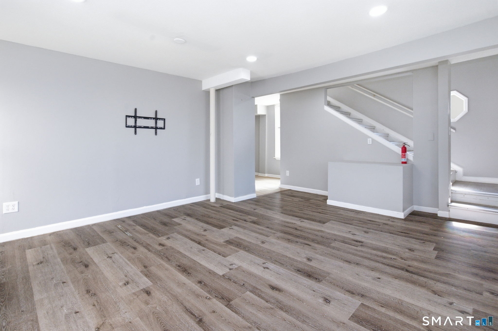 265 Bridgeport Avenue - Photo 3