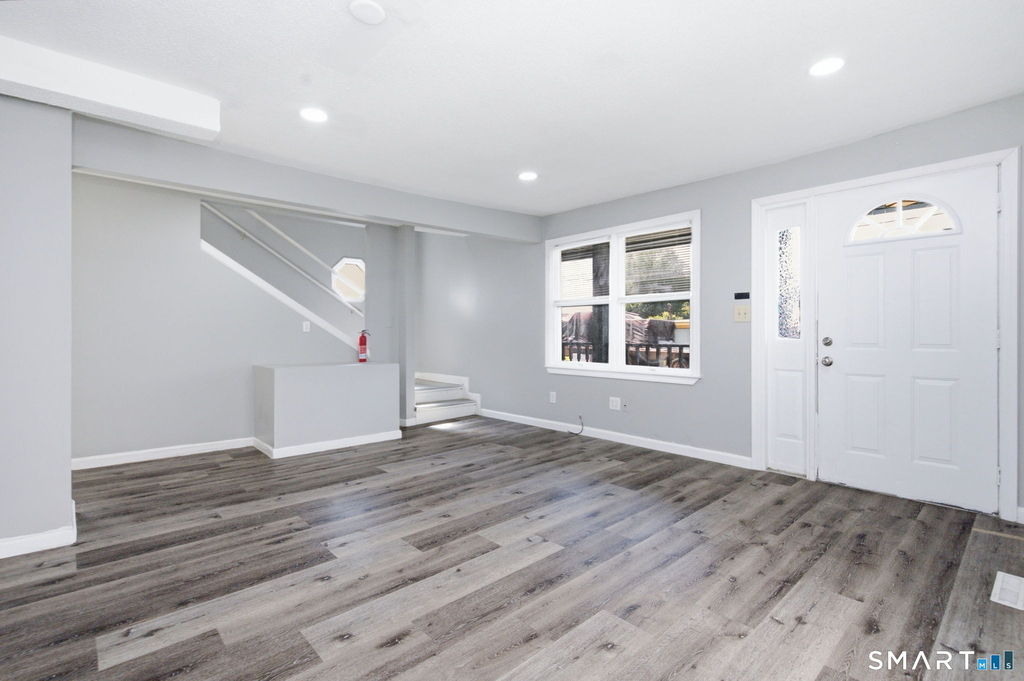 265 Bridgeport Avenue - Photo 4