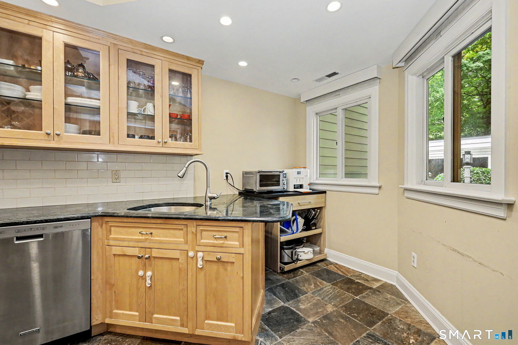 333 Palmer Hill Road - Photo 5