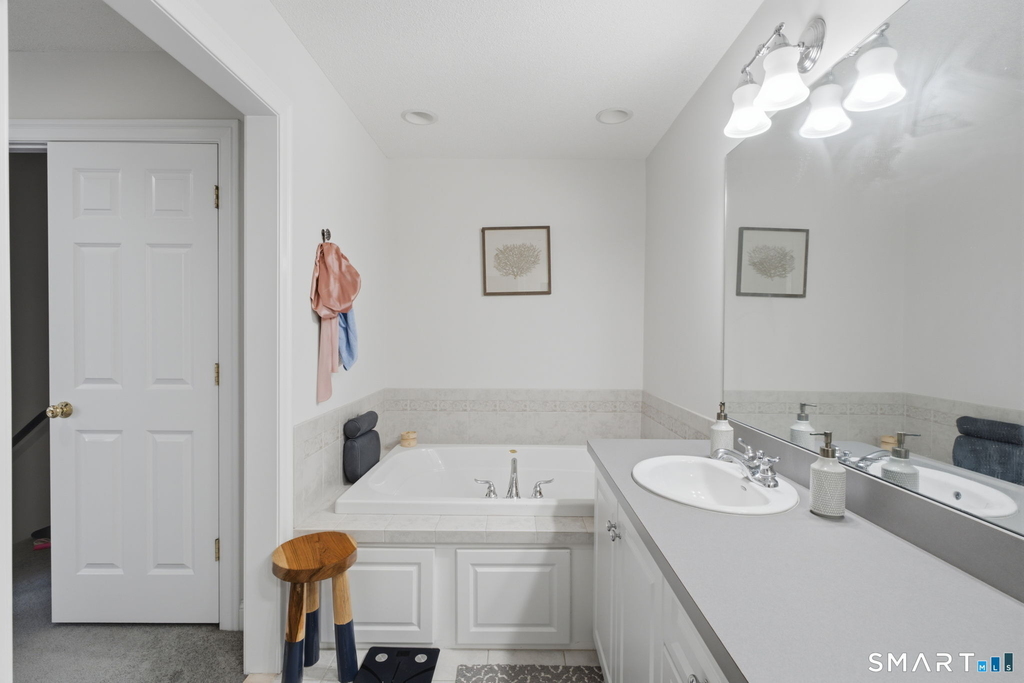 7 Bridlewood Lane - Photo 24