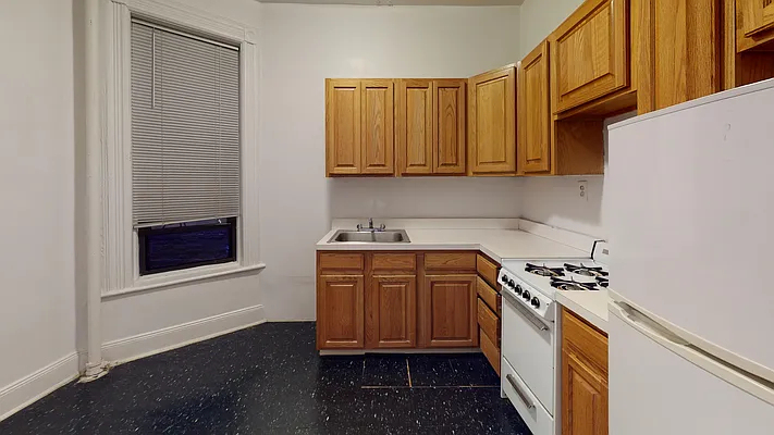 315 East 93rd Street - Photo 2