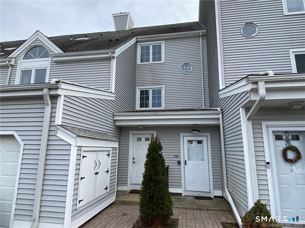 560 Silver Sands Road - Photo 0
