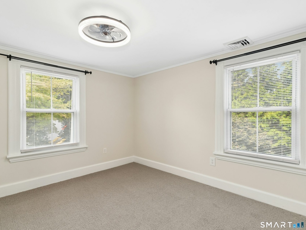 220 West Avenue - Photo 11
