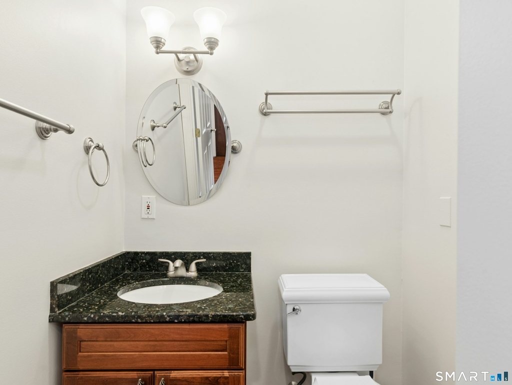 220 West Avenue - Photo 8