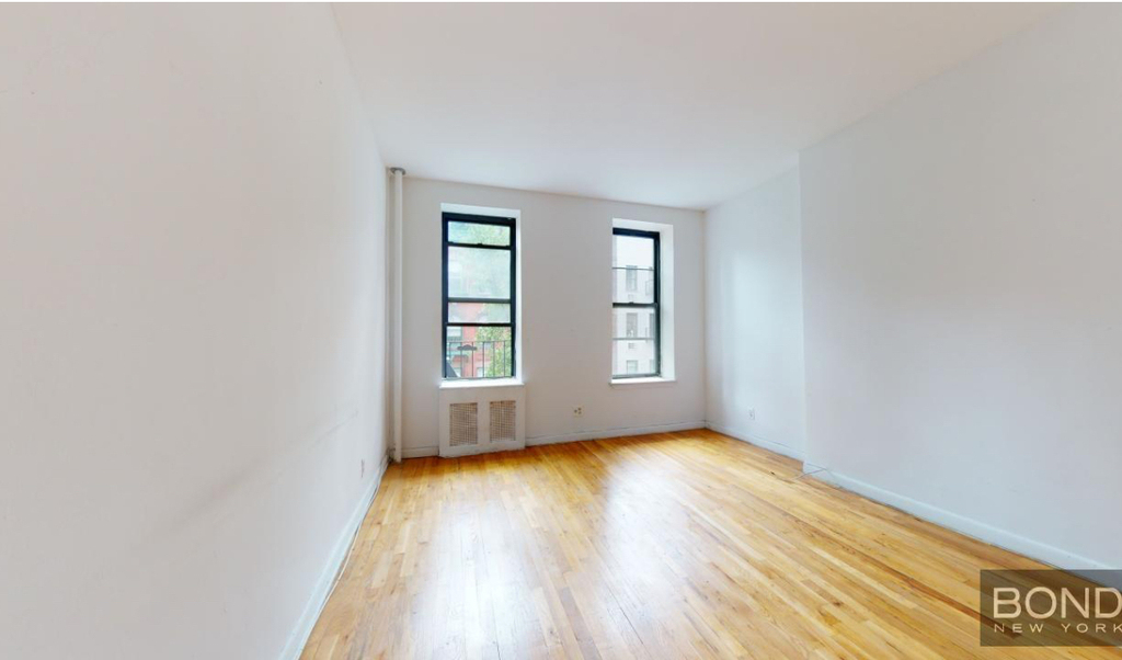 East 90th Street - Photo 2