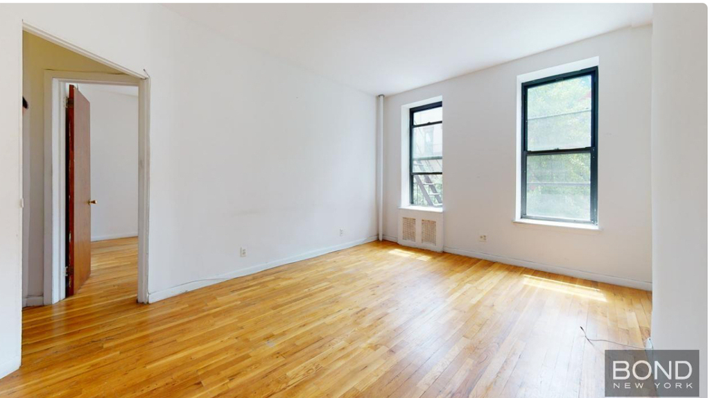 East 90th Street - Photo 7