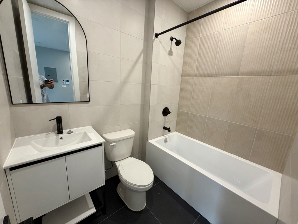 809 Midwood street - Photo 3