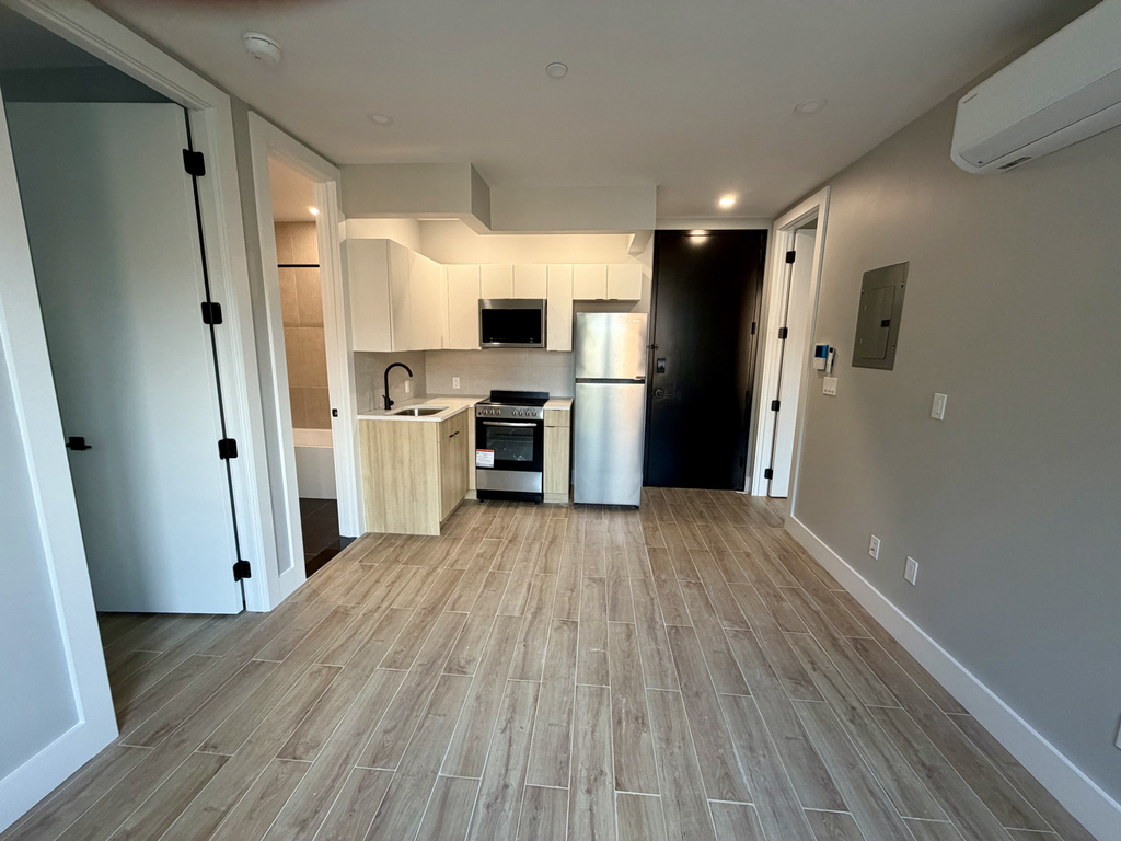 809 Midwood street - Photo 1