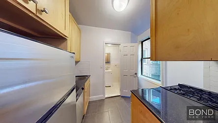 425 East 65th Street - Photo 9