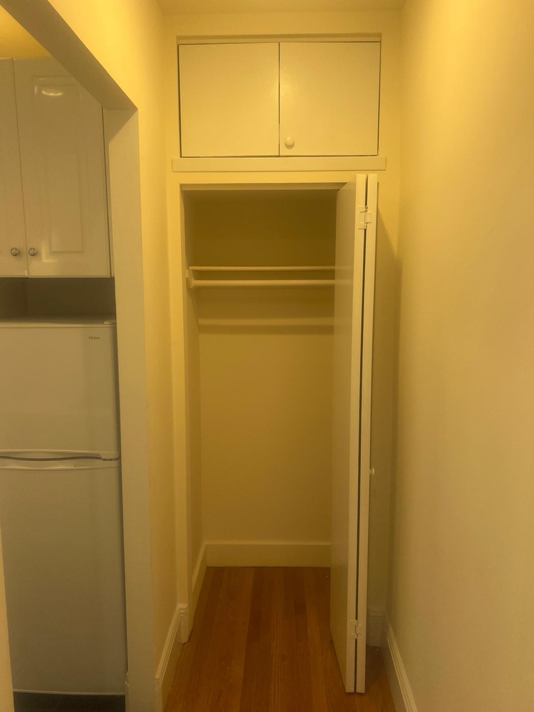 W 92 St / Riverside Drive - Photo 5