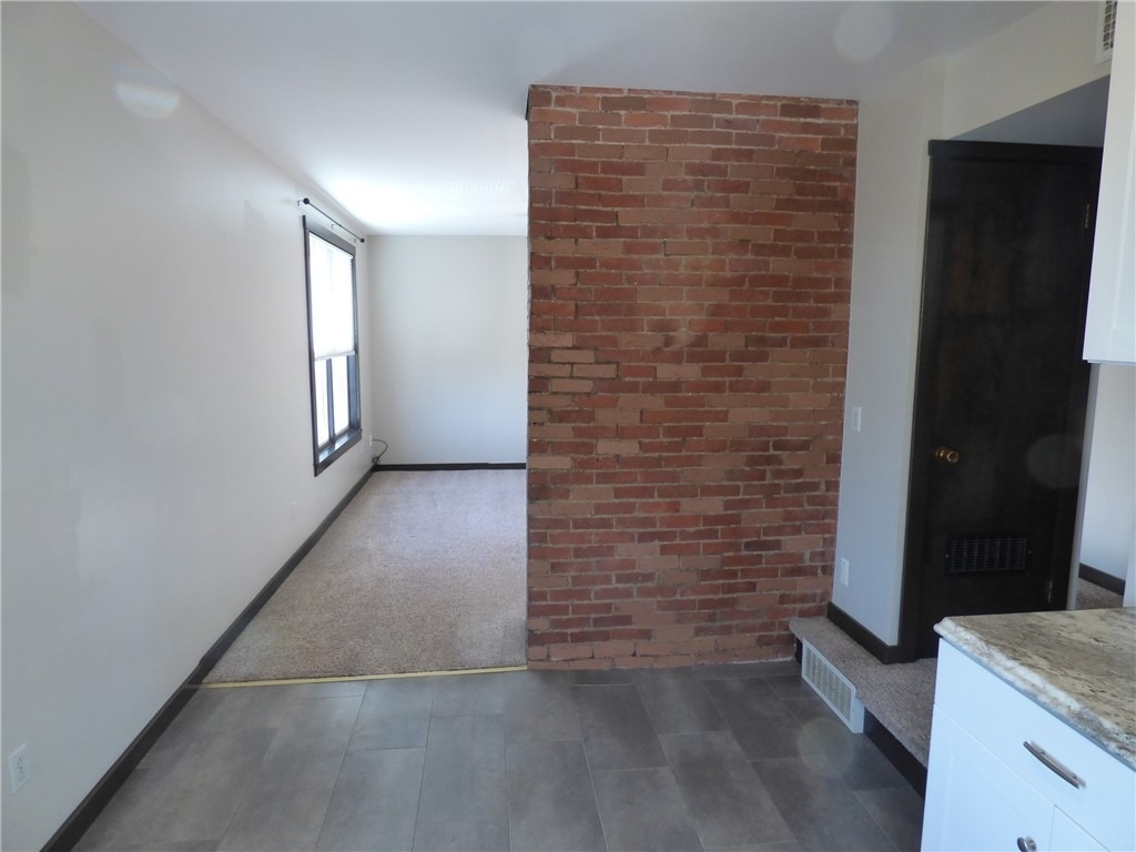 2709 Middletown Rd - Photo 4