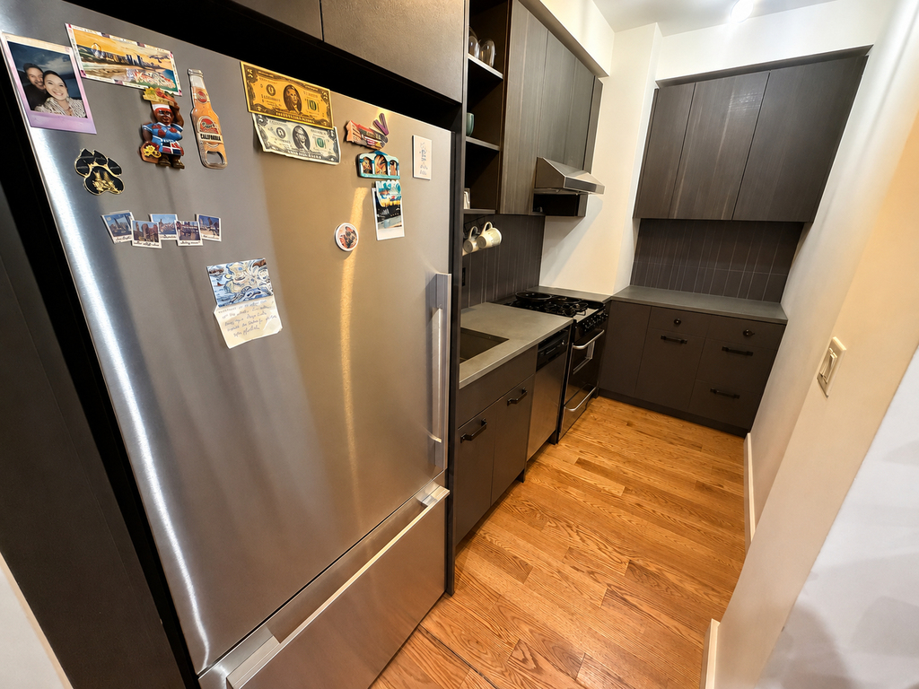 123 Melrose Street - Photo 2
