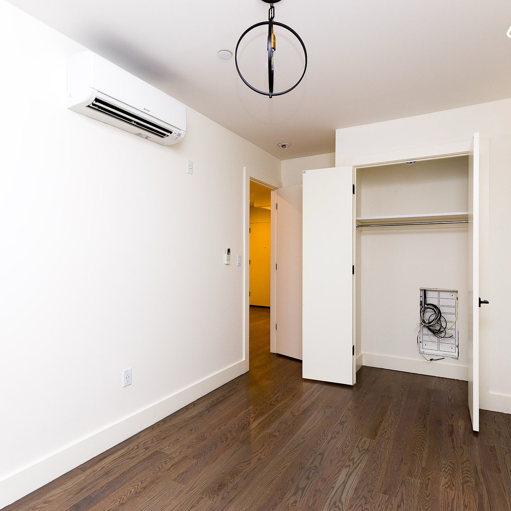 828 St Johns Place - Photo 6