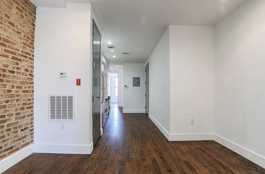 558 Kosciuszko Street - Photo 6
