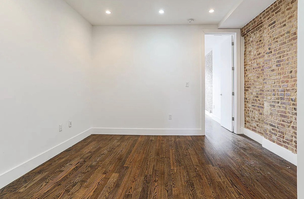 558 Kosciuszko Street - Photo 7