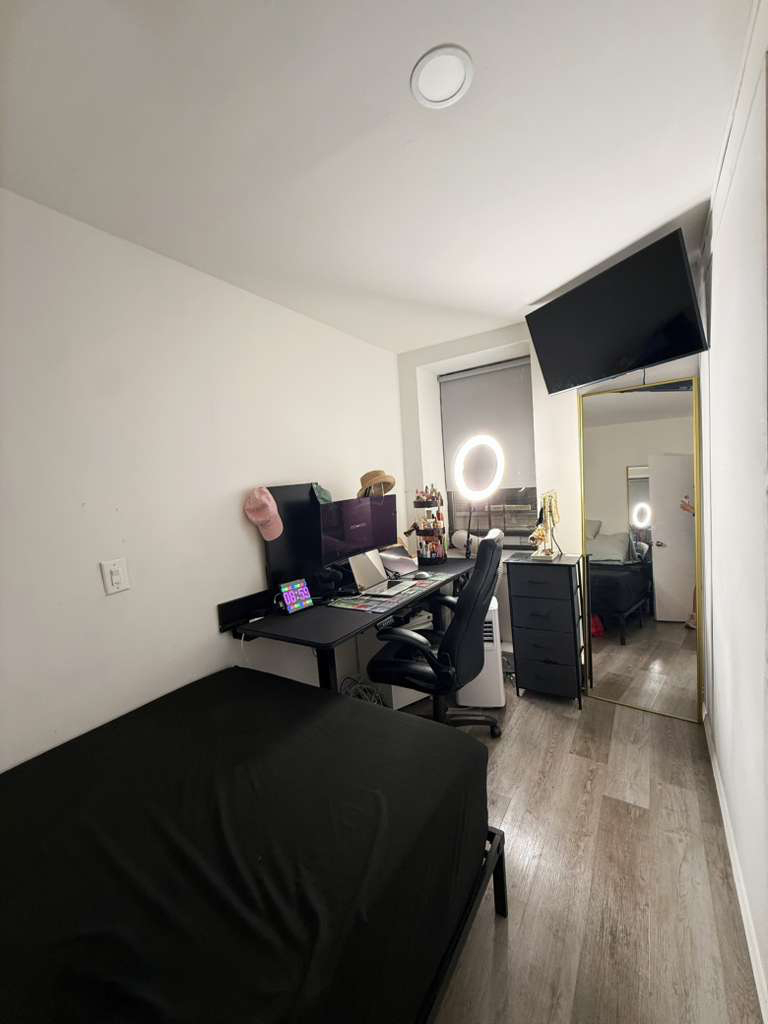 50 West 34th Street - Photo 1