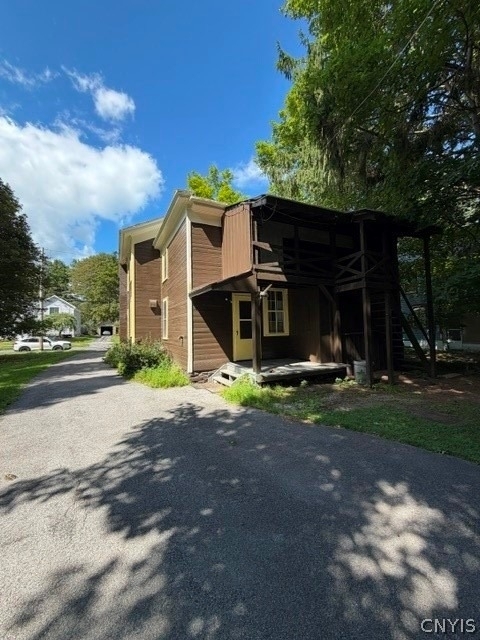 41 Maple Avenue - Photo 2