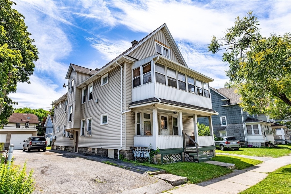 791 Norton Street - Photo 0